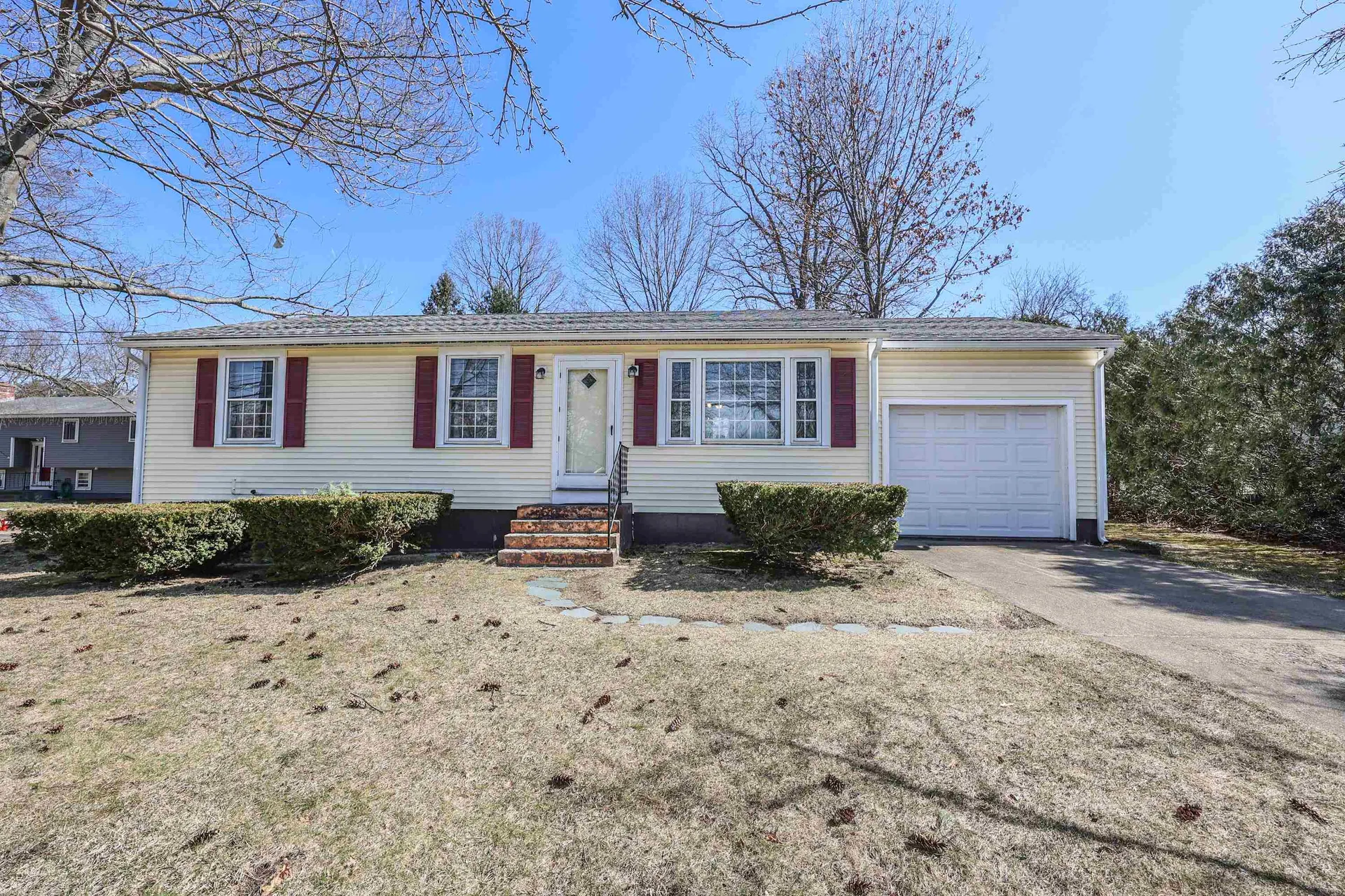 566 S Mammoth Road Manchester NH 03109