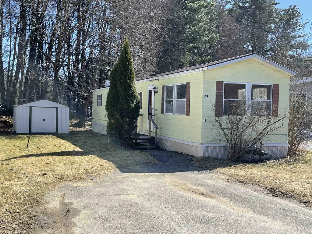 19 Winter Street Belmont NH 03220