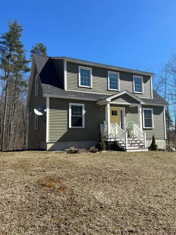 28 Village Place Drive Barrington NH 03825