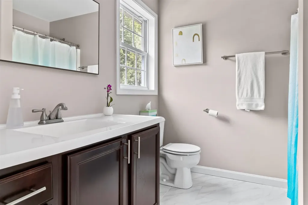 109 Olde Bridge Lane Epping NH 03042