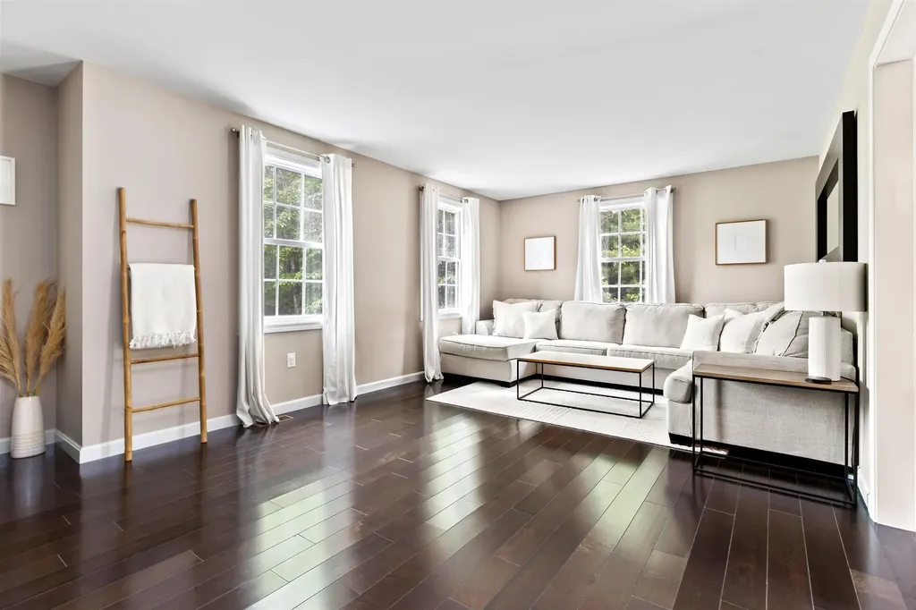 109 Olde Bridge Lane Epping NH 03042