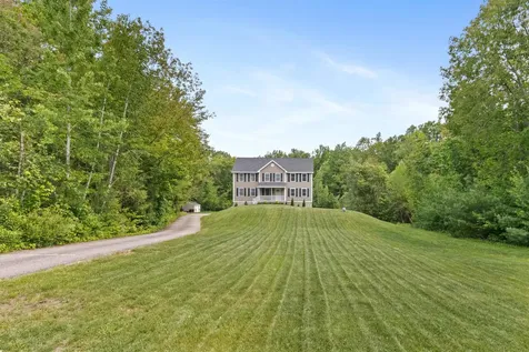 109 Olde Bridge Lane Epping NH 03042