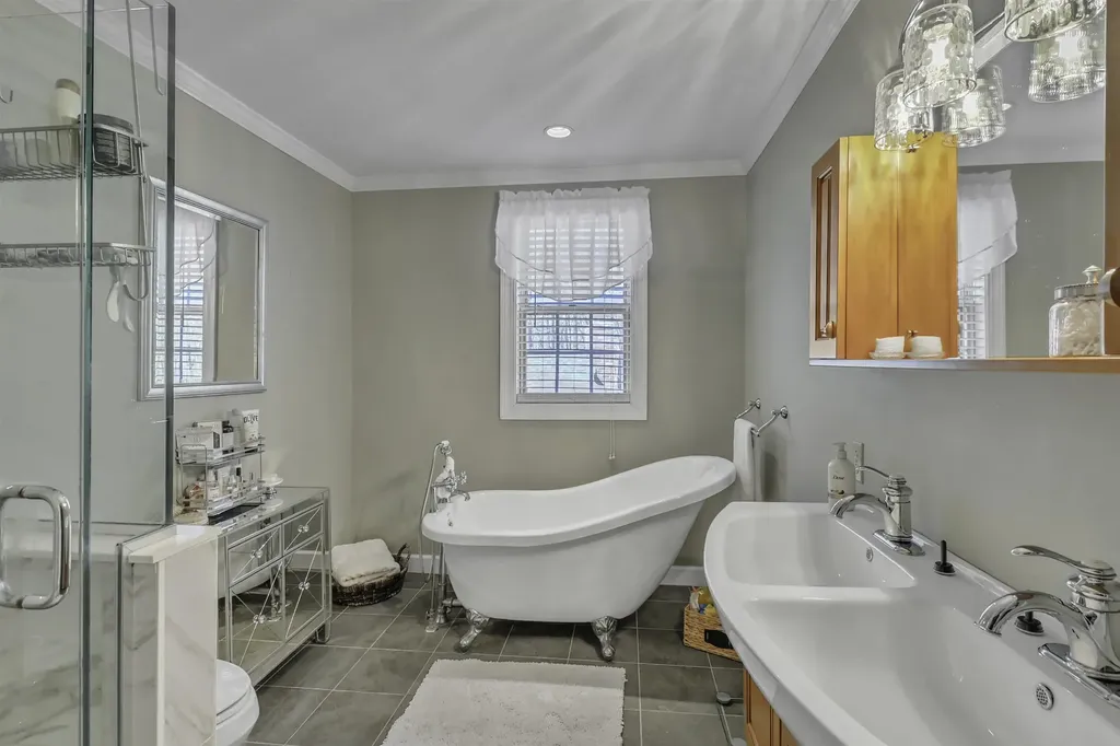 1 Colonial Way Exeter NH 03833