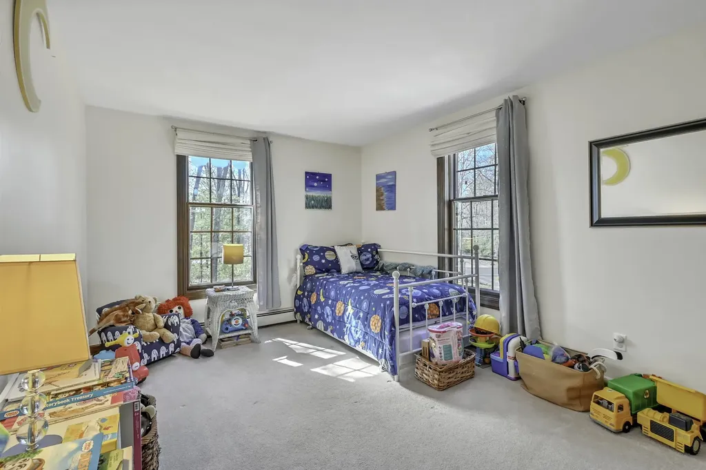 1 Colonial Way Exeter NH 03833