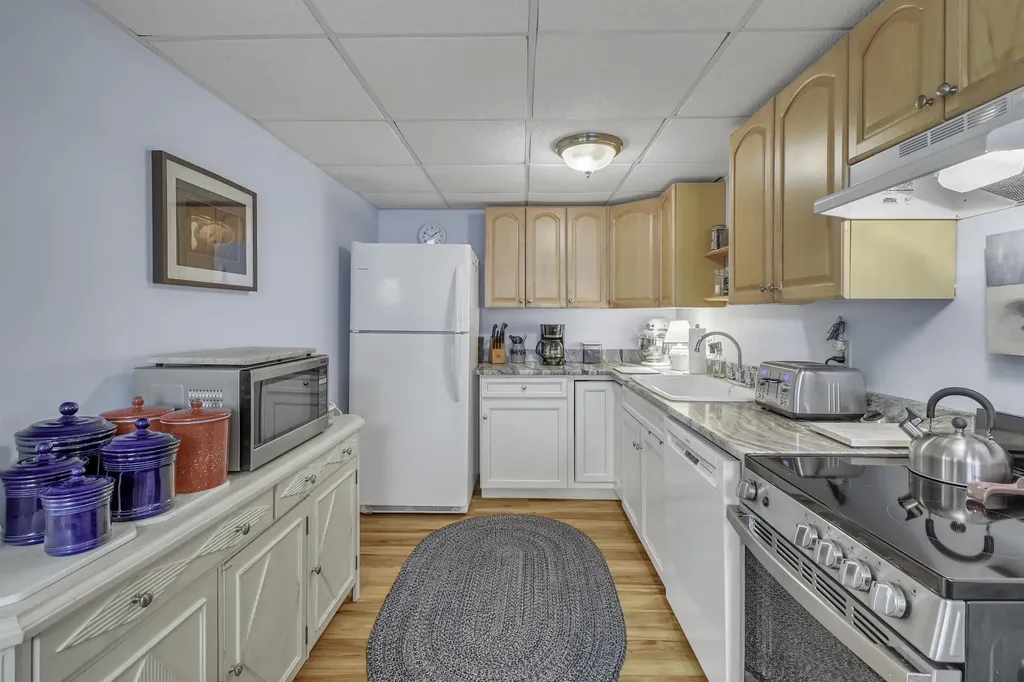 1 Colonial Way Exeter NH 03833