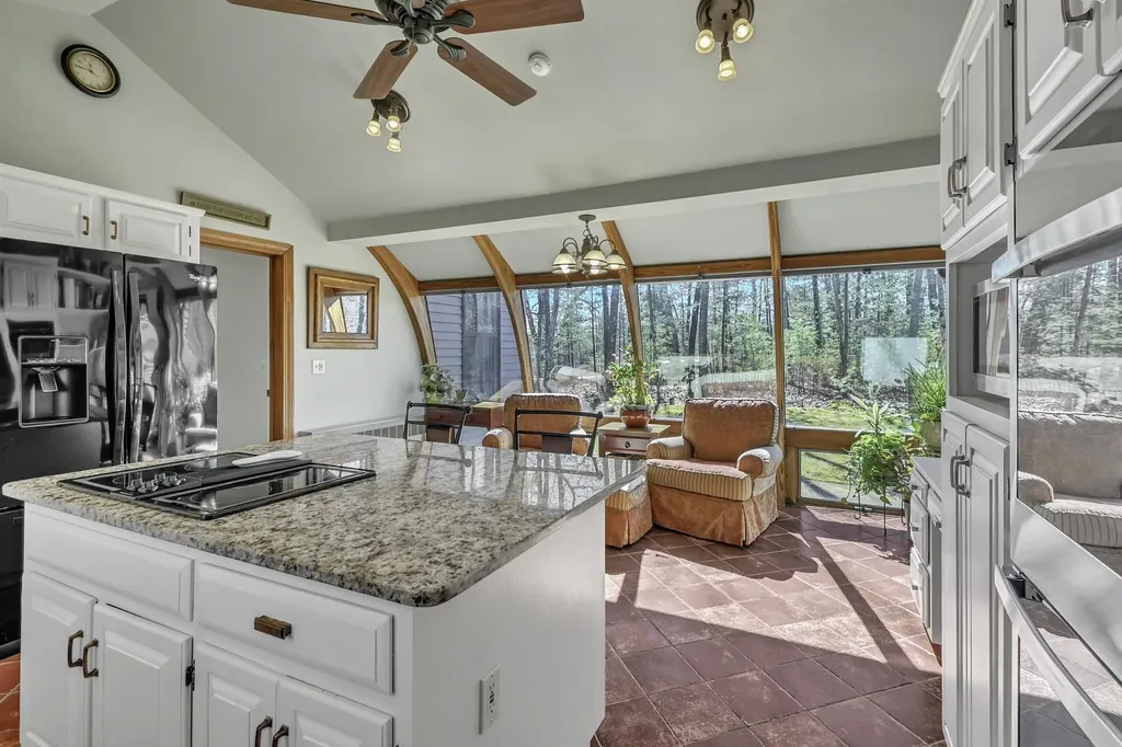 1 Colonial Way Exeter NH 03833