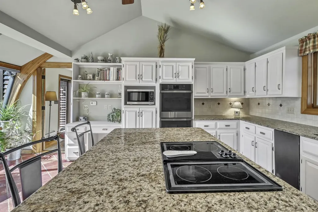 1 Colonial Way Exeter NH 03833