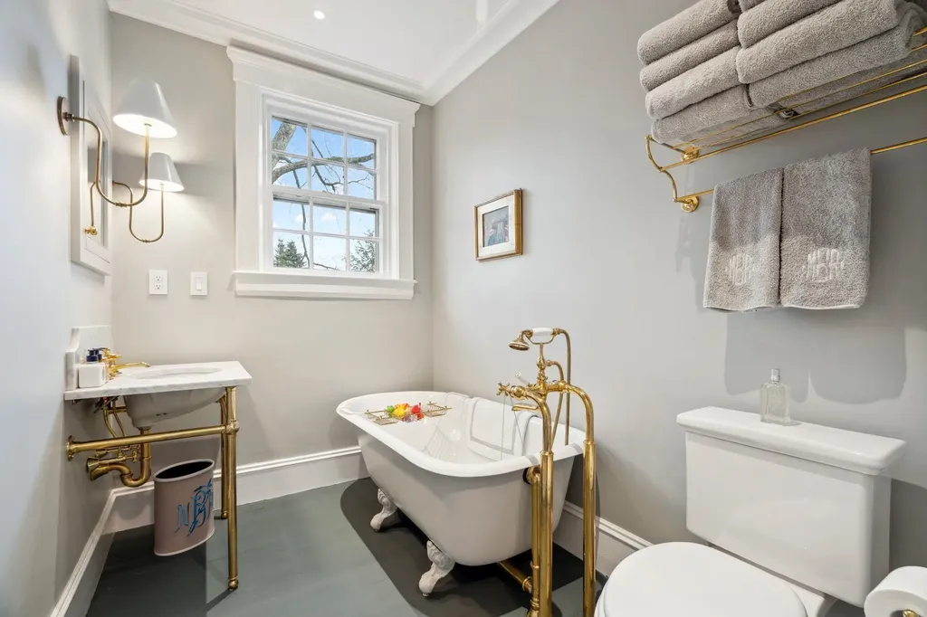 17 Wheeler House Drive Orford NH 03777