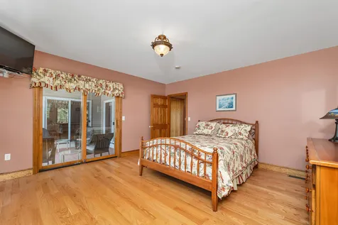 31 Blackey Cove Road Moultonborough NH 03254