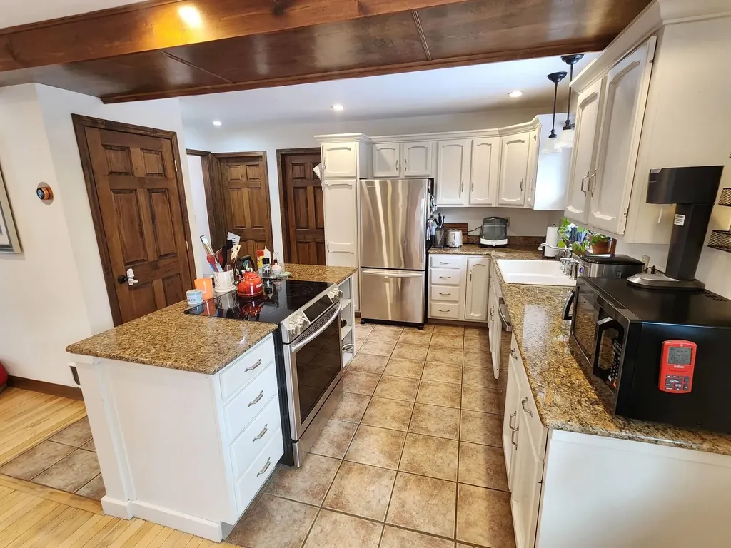10 Brady Road Enfield NH 03748