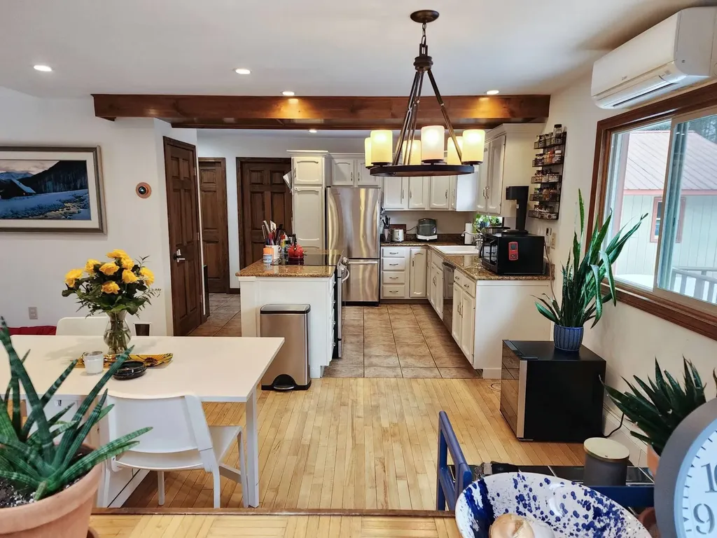 10 Brady Road Enfield NH 03748