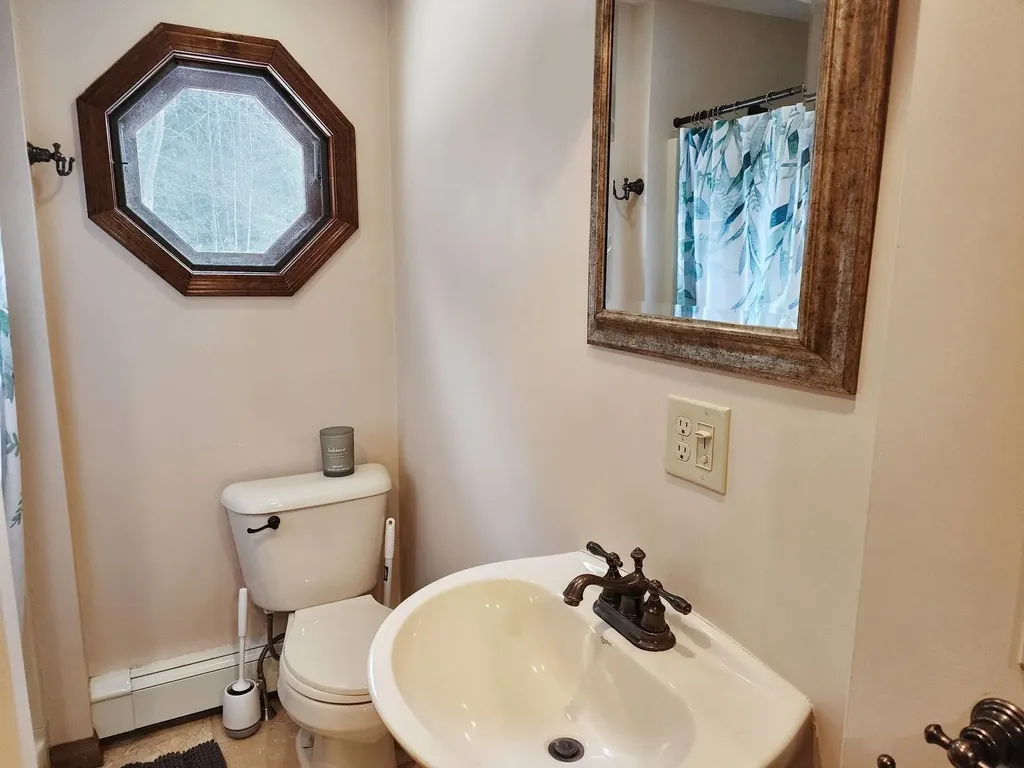 10 Brady Road Enfield NH 03748