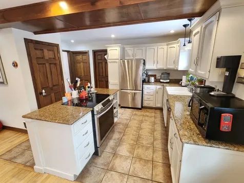 10 Brady Road Enfield NH 03748