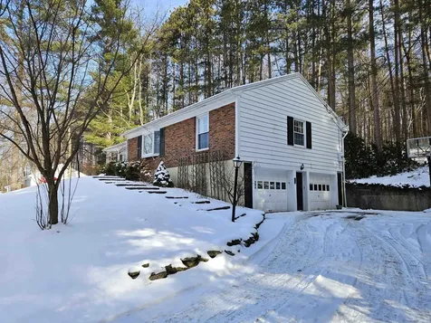 153 Pine Circle Bennington VT 05201