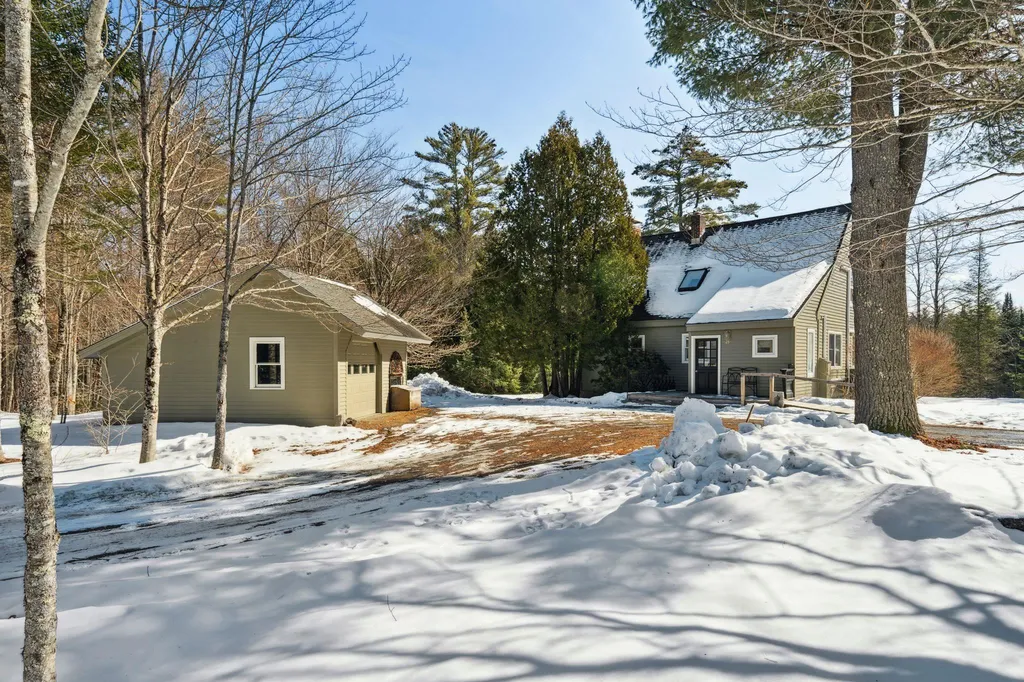 25 Evans Road Wilmot NH 03287