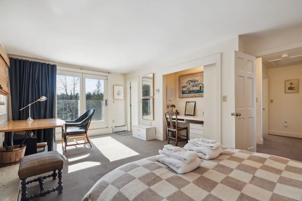 25 Evans Road Wilmot NH 03287