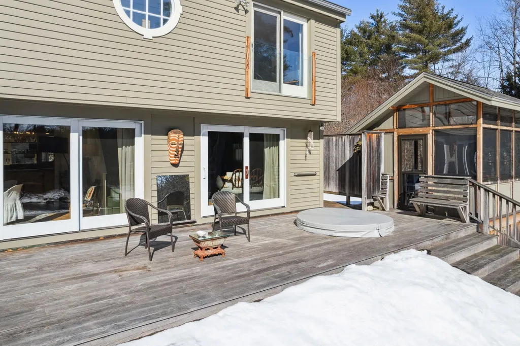 25 Evans Road Wilmot NH 03287