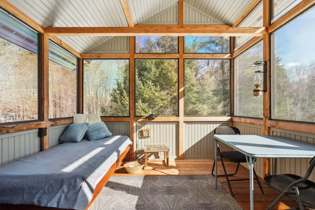 25 Evans Road Wilmot NH 03287