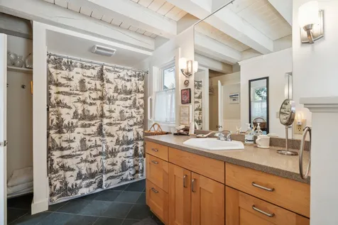 25 Evans Road Wilmot NH 03287