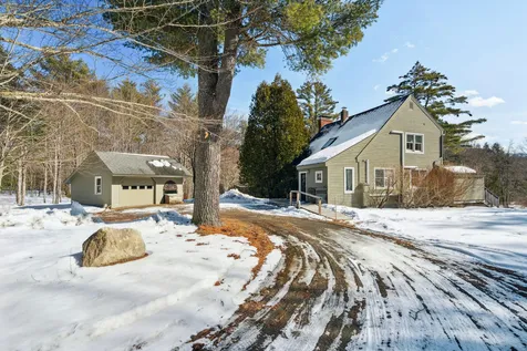 25 Evans Road Wilmot NH 03287