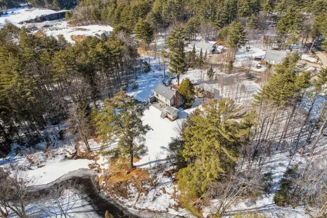 25 Evans Road Wilmot NH 03287