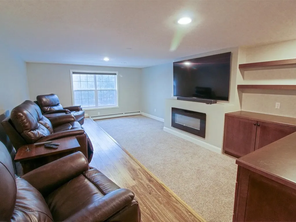 16 Laurel Drive Essex VT 05452