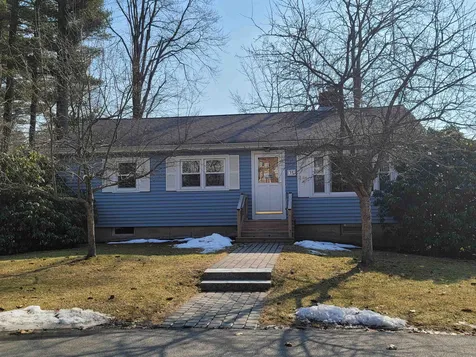 13 Center Circle Plaistow NH 03865