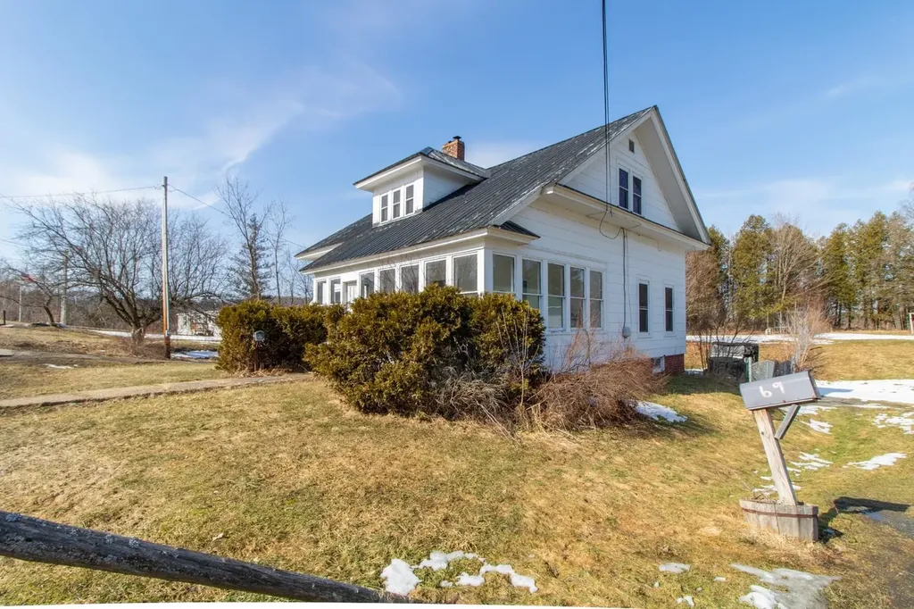 61 East Street Orleans, VT Real Estate MLS 4986313