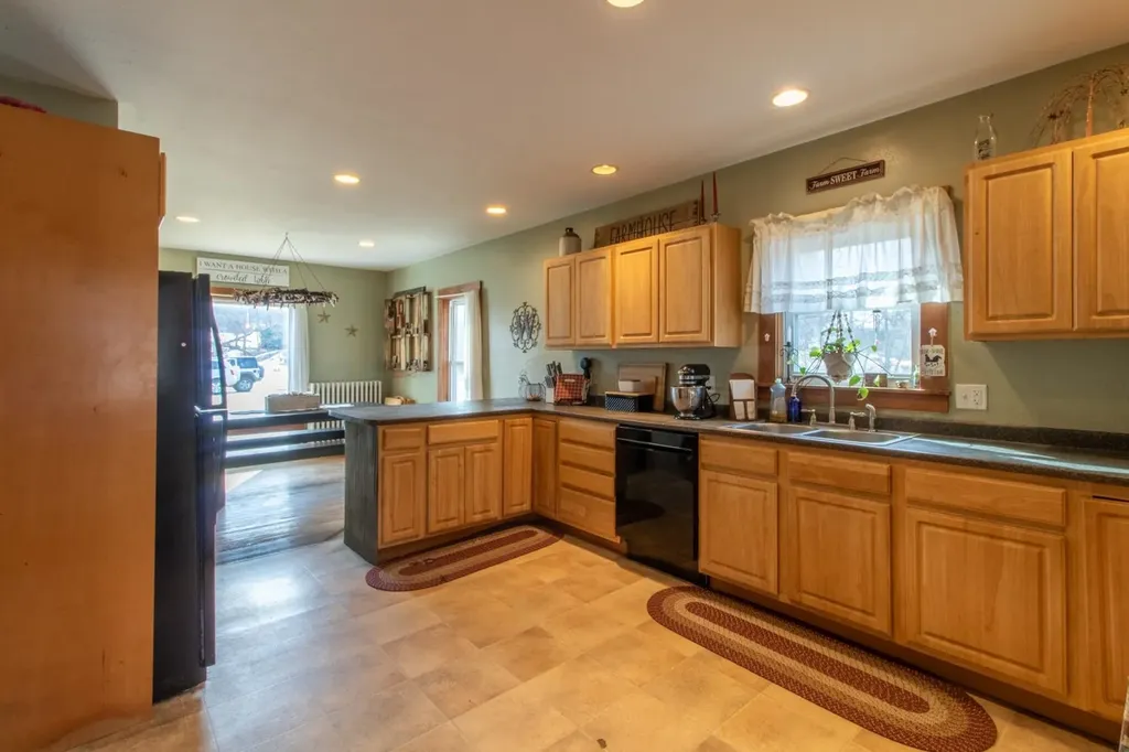 61 East Street Orleans VT 05860