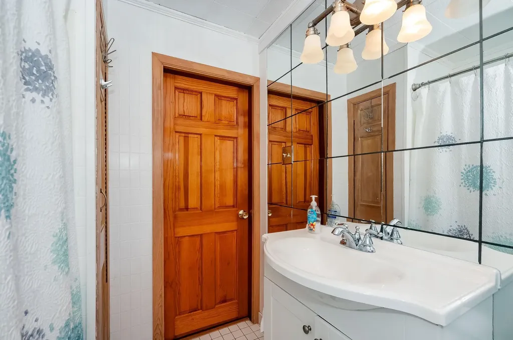 11 Leavitt Road Hampton NH 03842