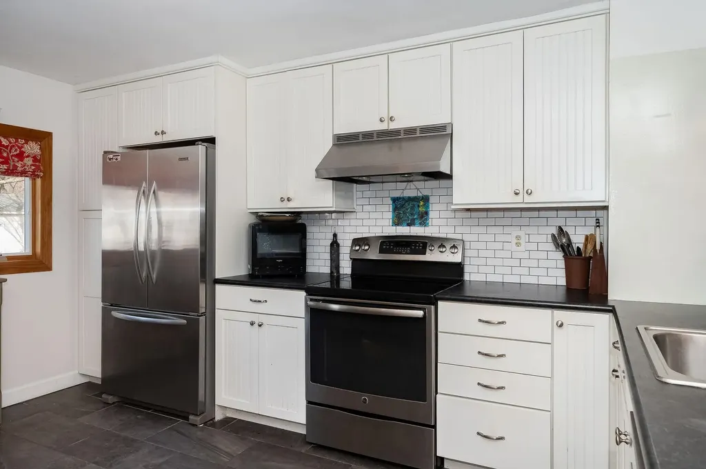 11 Leavitt Road Hampton NH 03842