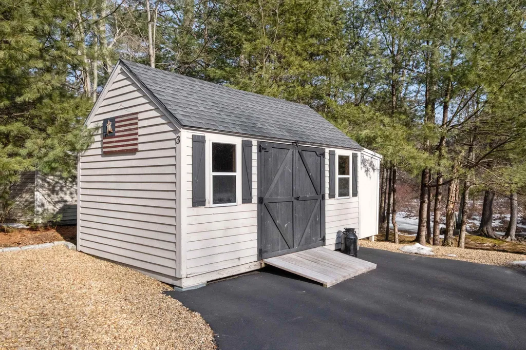 3 Kelso Drive Bow NH 03304