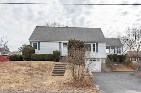 20 Fox Meadow Road Nashua NH 03060