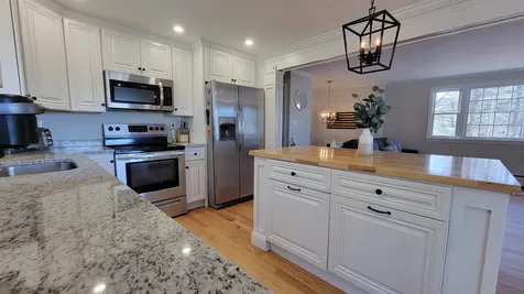 51 Drew Road Derry NH 03038