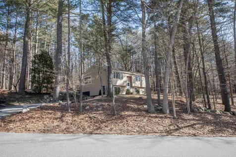 51 Drew Road Derry NH 03038