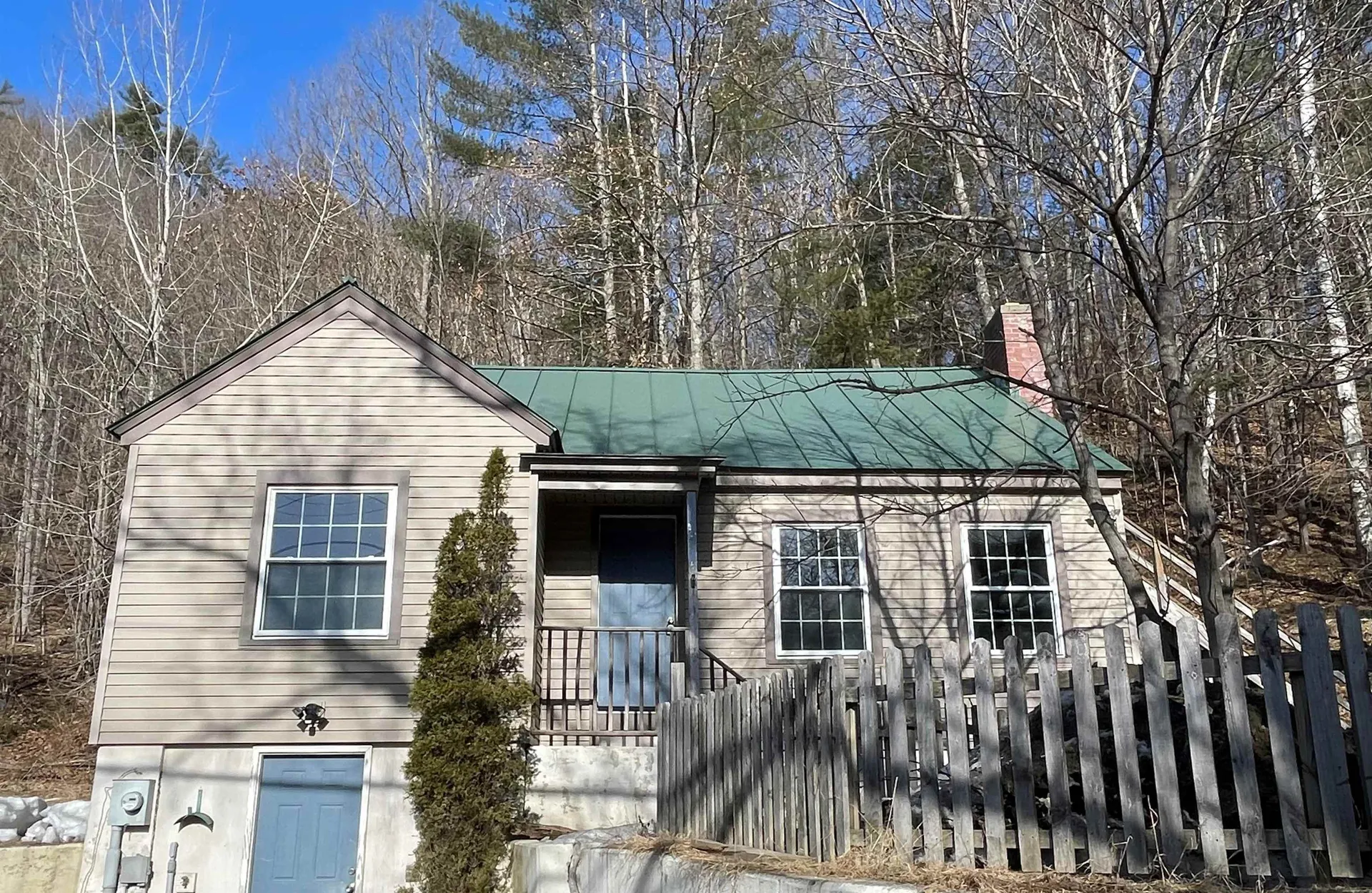 6052 Vt Route 14 Sharon VT 05065