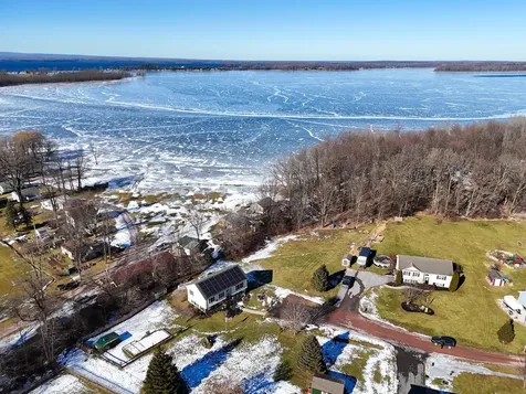 9 Canamak West Grand Isle VT 05458