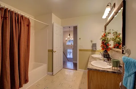 9 Canamak West Grand Isle VT 05458