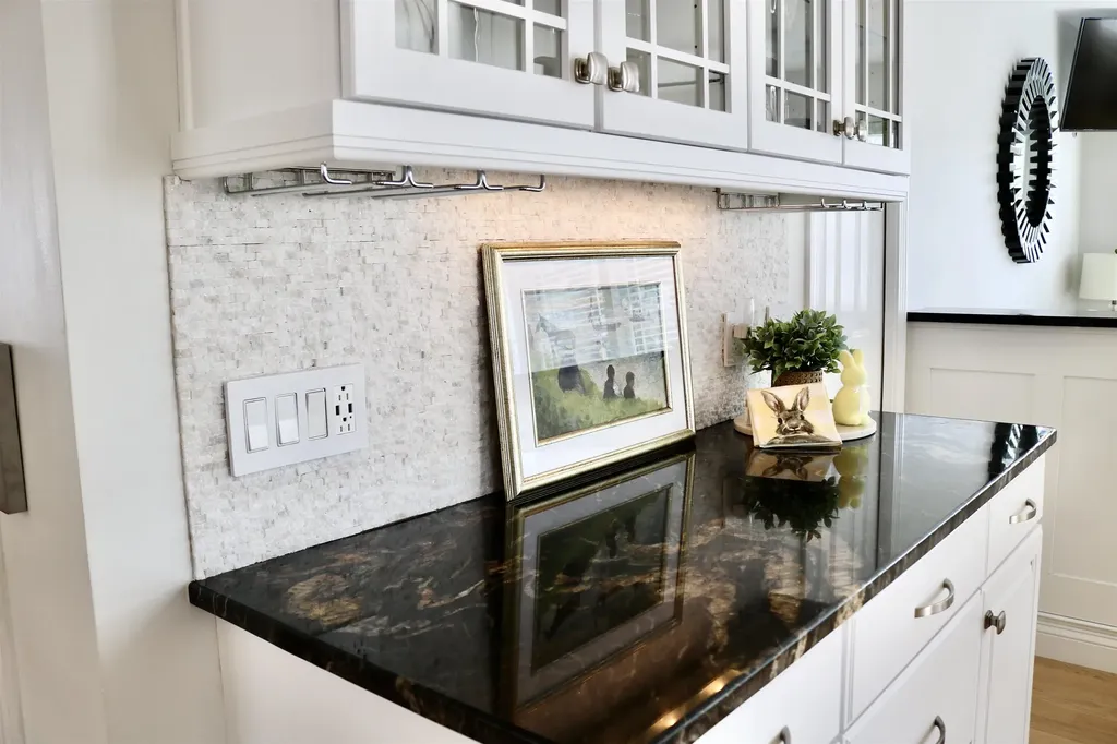 553 Hudson Street Seabrook NH 03874
