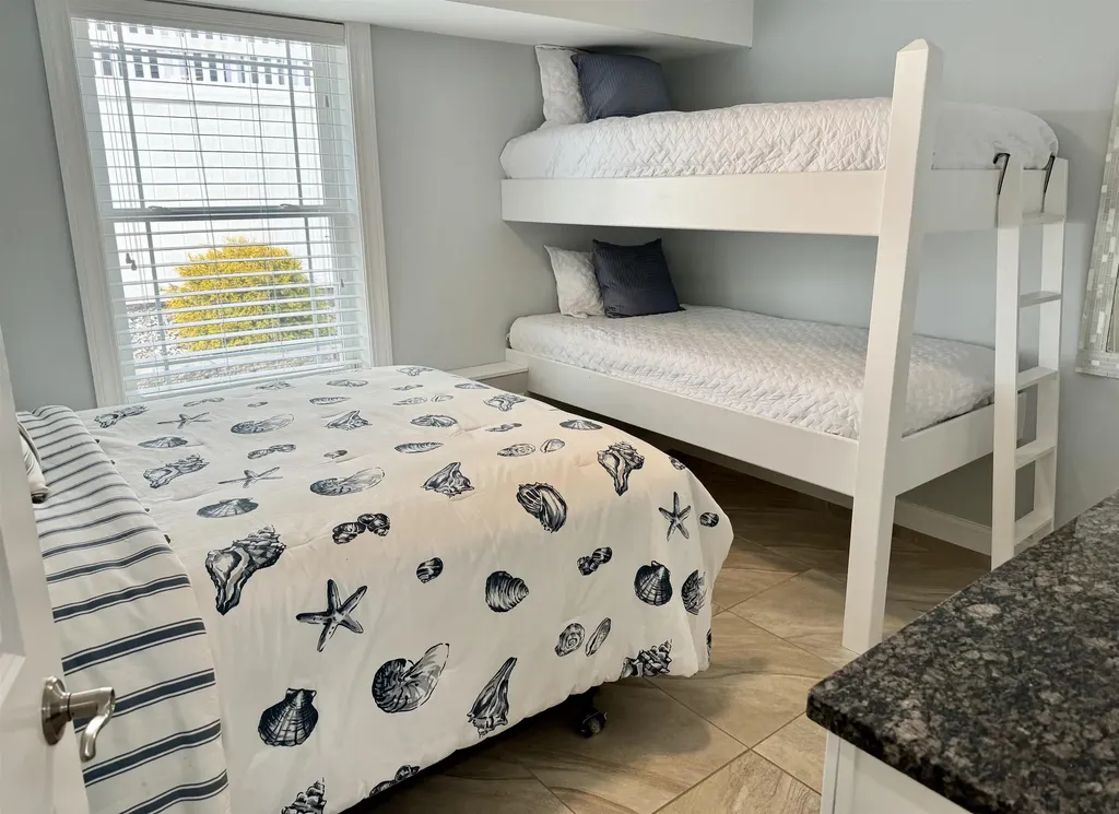 553 Hudson Street Seabrook NH 03874