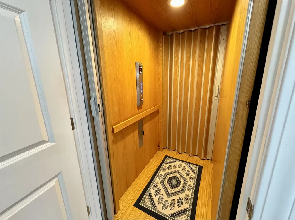 553 Hudson Street Seabrook NH 03874