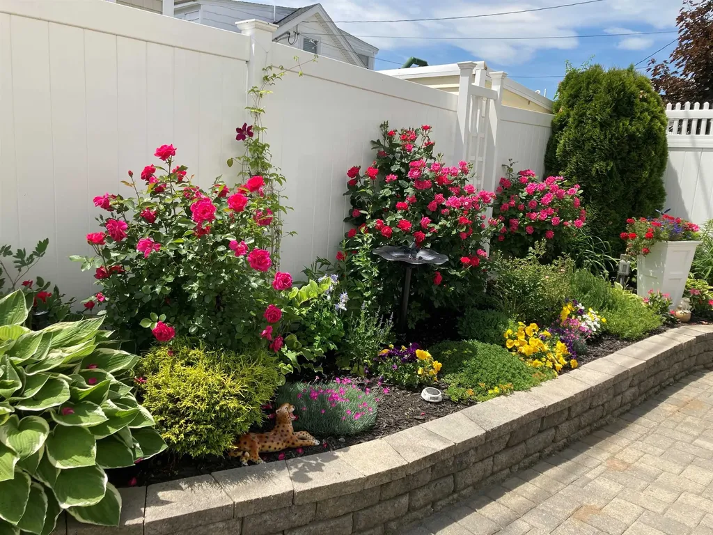 553 Hudson Street Seabrook NH 03874