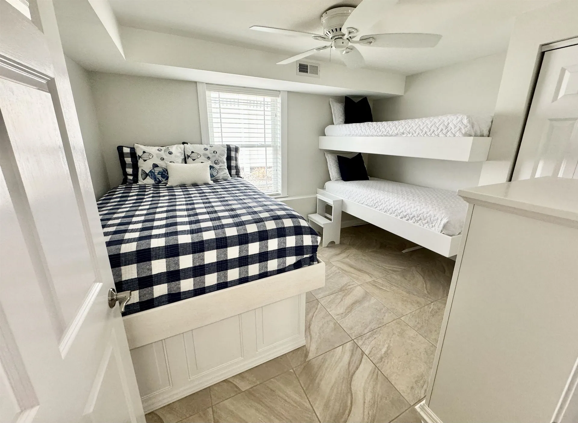 553 Hudson Street Seabrook NH 03874
