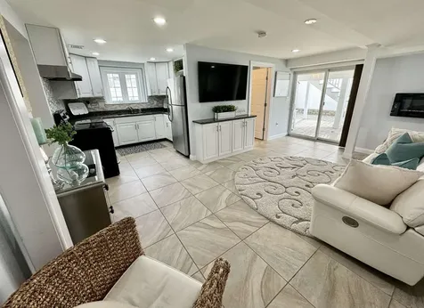 553 Hudson Street Seabrook NH 03874
