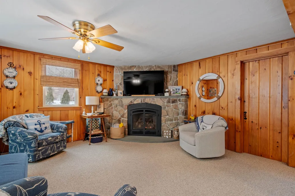 3 Parade Road Meredith NH 03253
