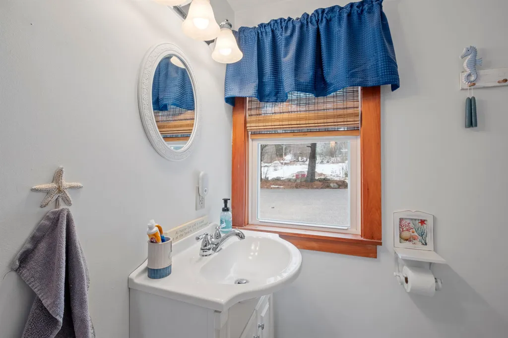 3 Parade Road Meredith NH 03253