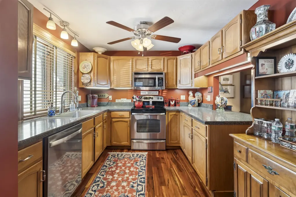 170 Belknap Point Road Gilford NH 03249