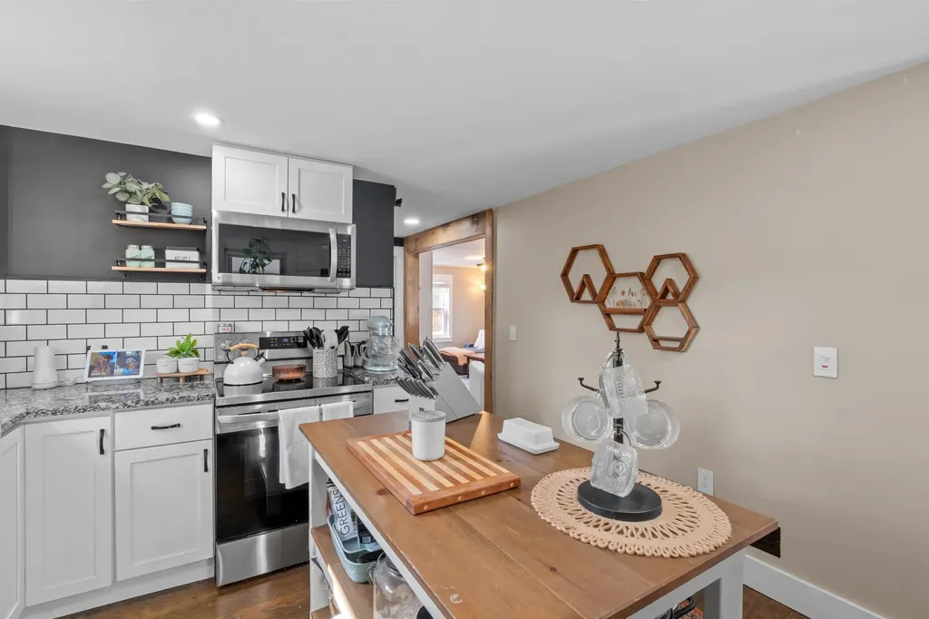 78 Armand Avenue Manchester NH 03103