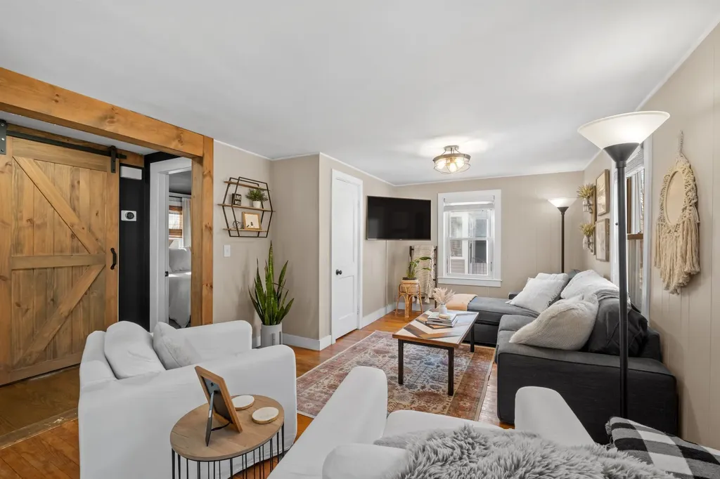 78 Armand Avenue Manchester NH 03103