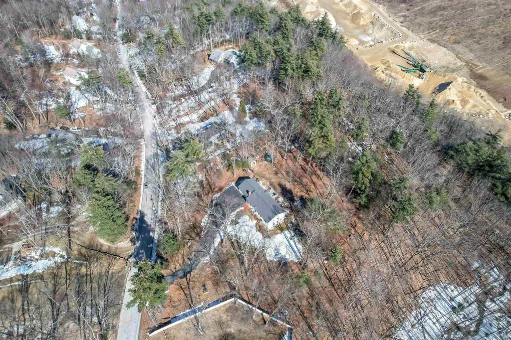 252 Mile Slip Road Milford NH 03055